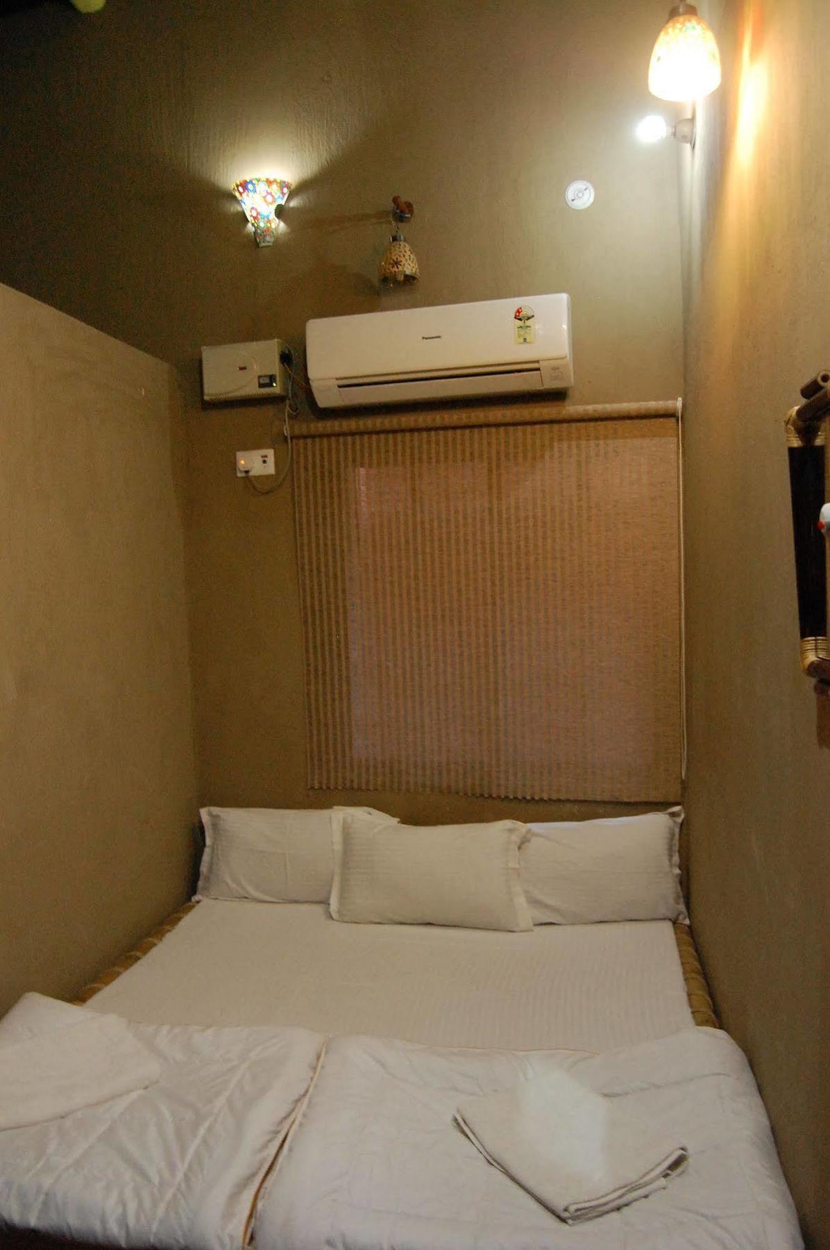 Shri Guest House Varanasi Exterior photo